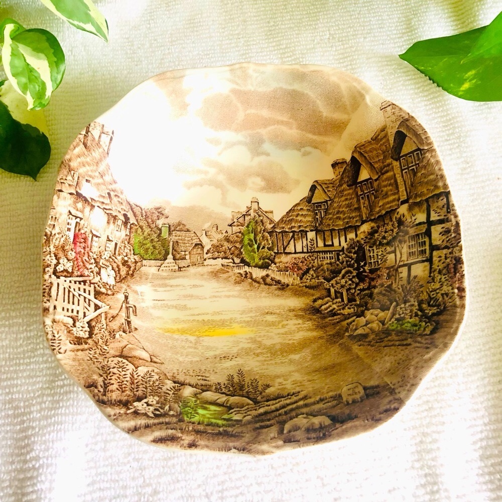 Johnson Bros “Olde English Countryside” bowl multicolor brown